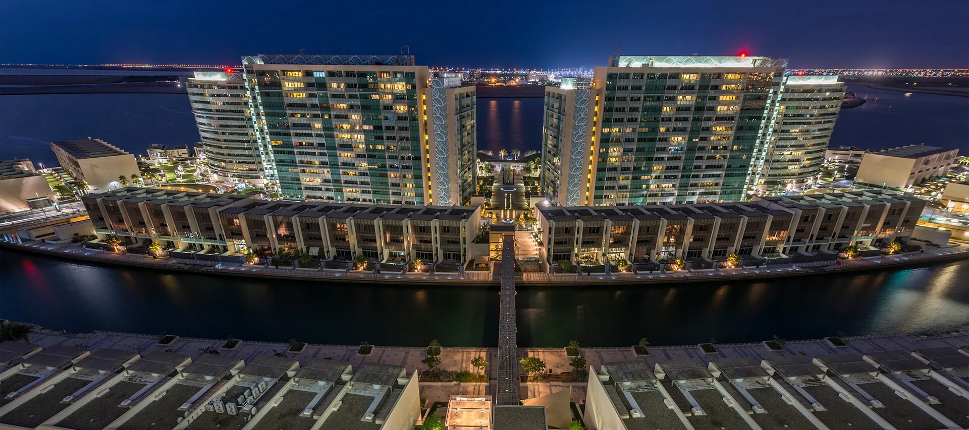 Al Muneera Al Raha Beach residential community, beach, garden or promenade
